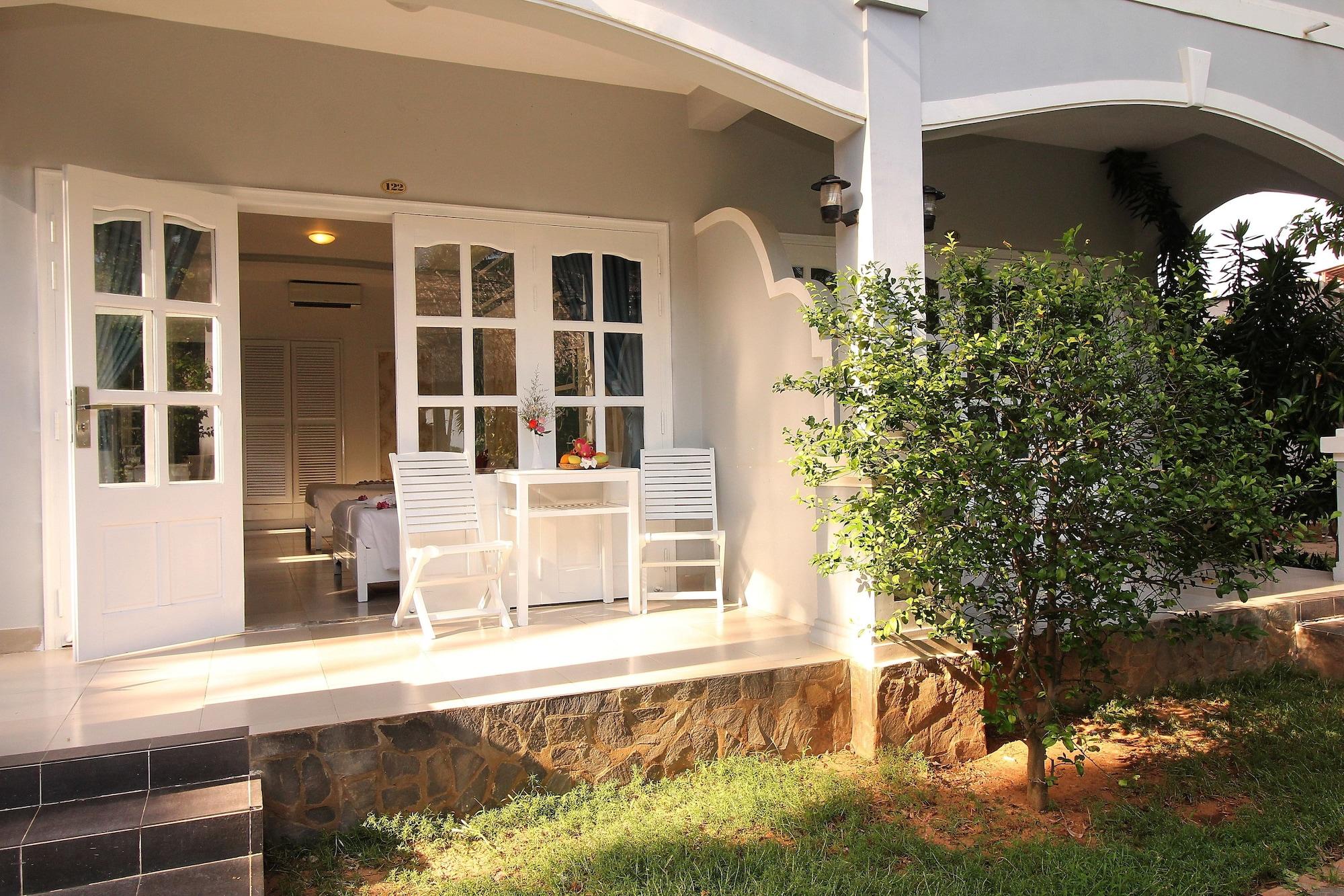 Little Paris Resort Phan Thiet Bagian luar foto